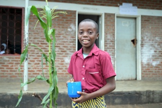 La fame infantile e l'impatto della siccità in Malawi 